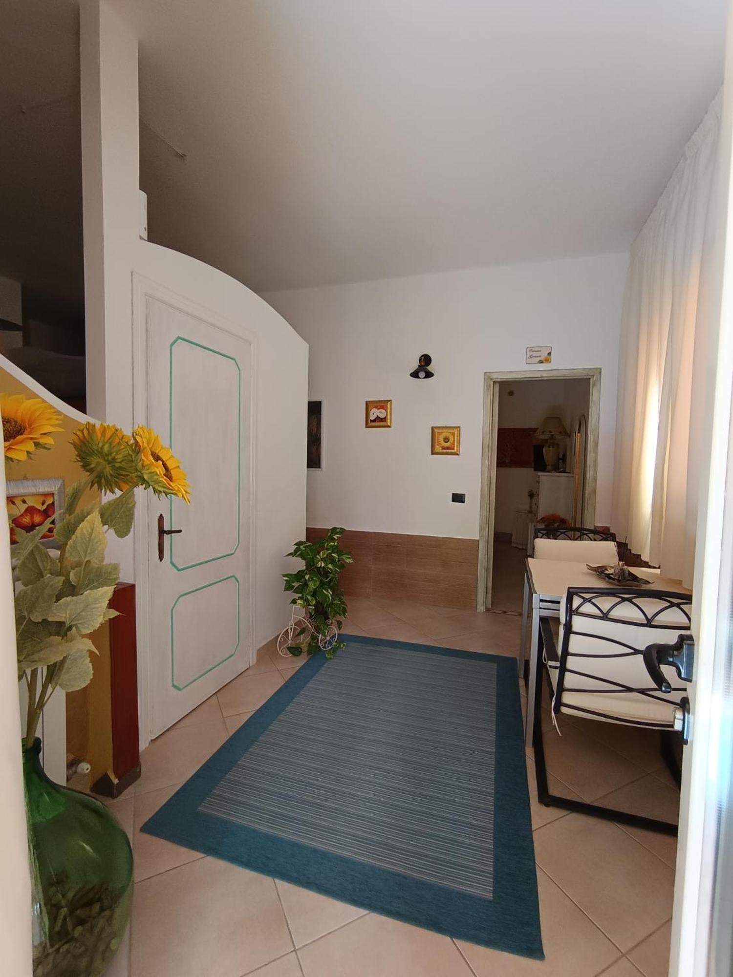 Domos Le Due Tuie Bed & Breakfast Piscinas Exterior photo