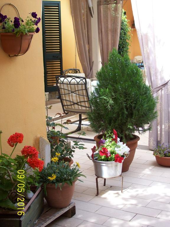 Domos Le Due Tuie Bed & Breakfast Piscinas Exterior photo