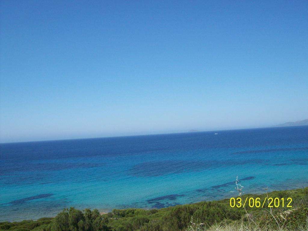 Domos Le Due Tuie Bed & Breakfast Piscinas Exterior photo